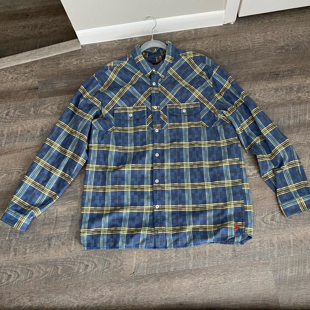 Orvis long sleeve button down size large flannel